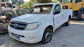 Toyota Hilux 2.0 VVTi Stripping for spares