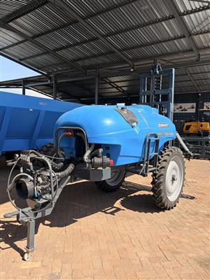 2000L Trailered Boom Sprayer 