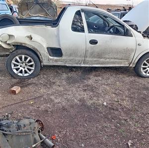 2006 Opel corsa bakkie 1.6. stripping for spares!!!!!