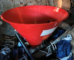 fertilizer spreader