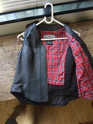 BMW Endeavour Black Leather Bikers Vest size Small