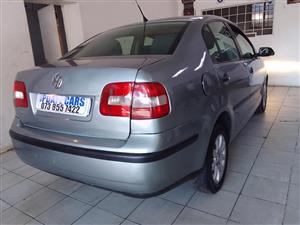 2008 VW polo classic 1.6 SEDAN MANUAL Grey color petrol  89000km 