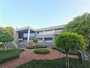 Office space to let in a Freestanding building in Country Club Estate Woodmead