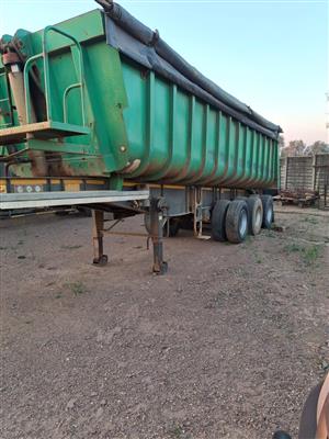 2014 Henred Fruehauf Sloper
