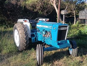 Ford 7600 tractor