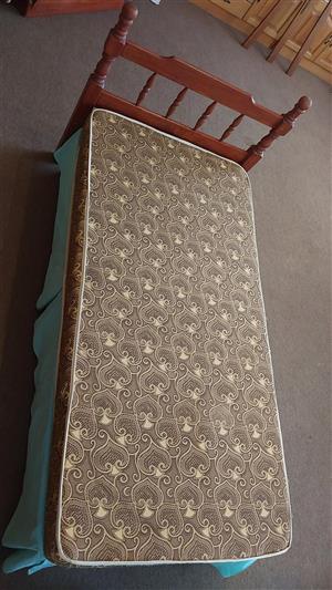 Single bed base with firm mattress