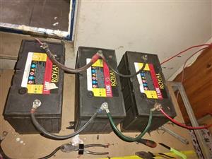 Batteries with controler