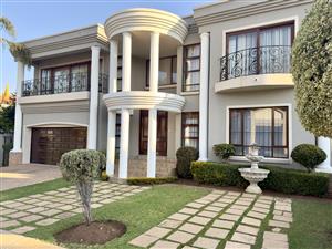 NEWLY RENOVATED 4 Bedroom Family Home  For Sale in Faerie Glen