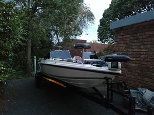 Beautiful practical bass and Skee Boat Combination is great condition!!