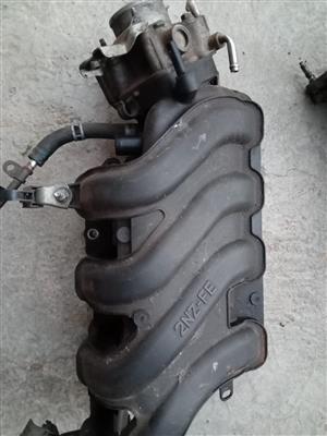 Toyota Yaris 2NZ-FE Intake Manifold & Throttle Body