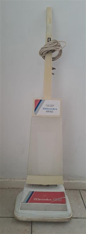 Electrolux Carpet Cleaner. Complete with 2 brushes. 