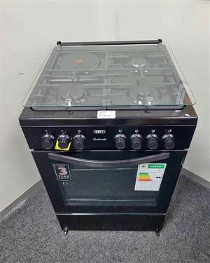 Defy DGS675 600 Series Gas/Electric Stove.