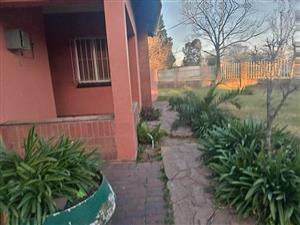 2-Bedroom House to Let | Wychwood, Germiston