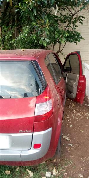RENAULT SCENIC 2 STRIPPING