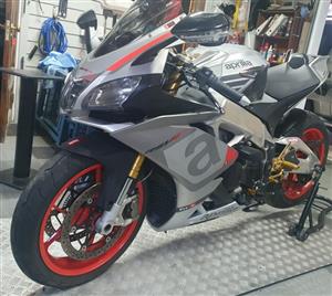 Aprilia RSV4 Motorcycle for Sale(2015)