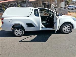2016 CHEVROLET UTILITY BAKKIE 1.4 MANUAL TRANSMISSION IN EXCELLENT CONDITION WITH CANOPY