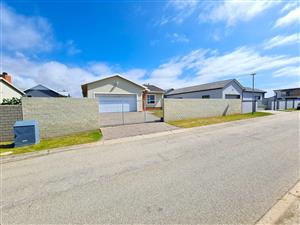 Wonderful Opportunity for Clever Investment in Fountains Estate, Jeffreys Bay