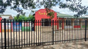 Commercial For Sale in Annadale