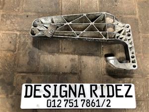 BMW F25 X3/F26 X4 - B47/N20/N57n/N55 GEARBOX SUPPORT MOUNT BRACKET AVAILABLE.