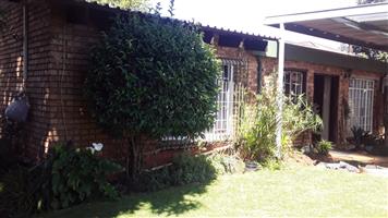 3 bed 1 bath garden cottage on plot in Lilyvale