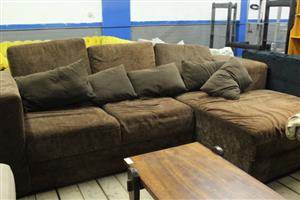 BROWN LSHAPE COUCH(S066546B)