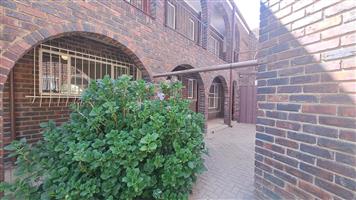 Charming 2-Bedroom Apartment to Let in Three Rivers