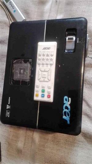 ACER (HDMI DLP3-D) DLP TEXAS INSTRUMENT PROJECTOR lamp issue