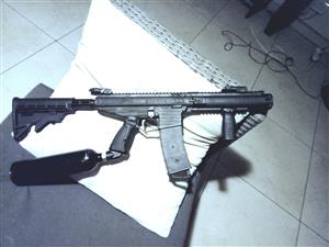 Air Gun tipper gun.Works with gas has a lot of power 