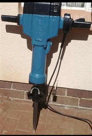 Makita HM1810 Jackhammer electric