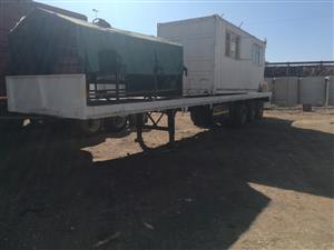 TRI AXLE FLAT BED FOR SALE. POSTED BY MUHAMMAD 
