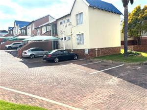 Townhouse For Sale in Winchester Hills