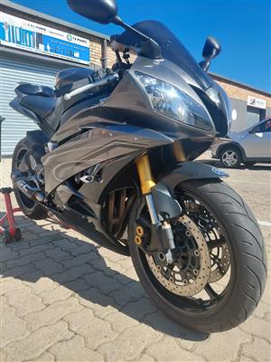 Yamaha R6