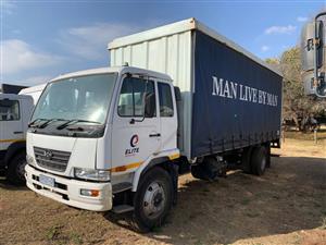 2008 Nissan UD90 Tautliner