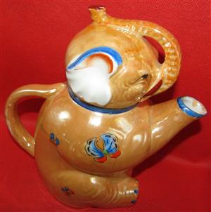 1950's Vintage Elephant Shaped Ceramic Tea Pot with Lid