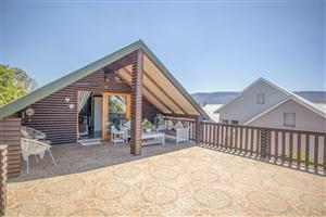 Beautiful Country Cottage!