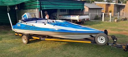 Speed boat