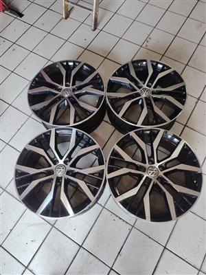 GTI CLUB SPORT Style Wheels