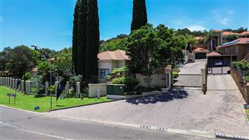 3 Bedroom Townhouse - Security Complex - Moreleta Park