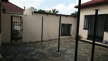 Spacious 1-Bedroom Cottage to Rent – Kensington