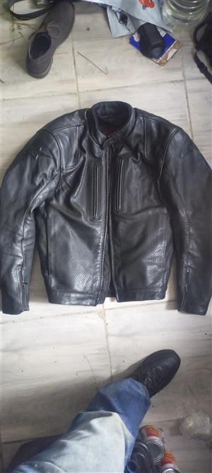 Alpinestars GP Plus R V2 Airflow Leather Jacket — Mint Condition