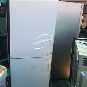 FridgeMaster 330 litres upright freezer 