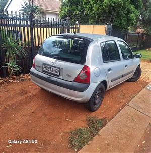 Renault clio mk2 1.4 16v