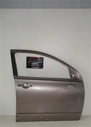 Nissan Qashqai right front door