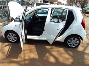 2016 HYUNDAI I10 1.2Fluid manual petrol white color Spare Key Service Book 72.000km 
