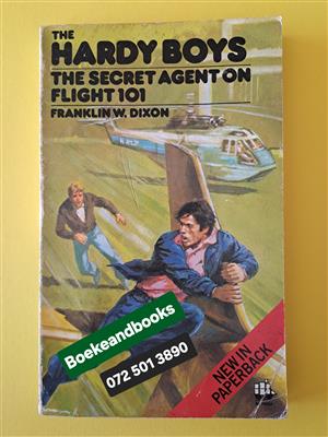 The Secret Agent On Flight 101 - Franklin W Dixon - The Hardy Boys.