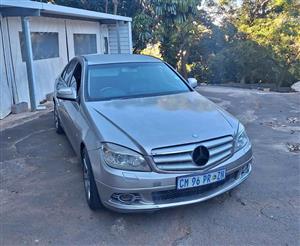 W204 2009 MERCEDES-BENZ C180 Kompressor Avantgarde Auto