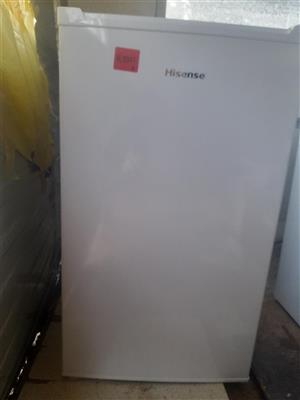 Hisense 91L Bar fridge for sale