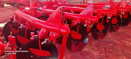 4 DISC PLOUGHS