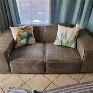 Excellent Condition 100 % Full Grain Leather couch 