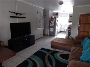 Townhouse For Sale in Alberton